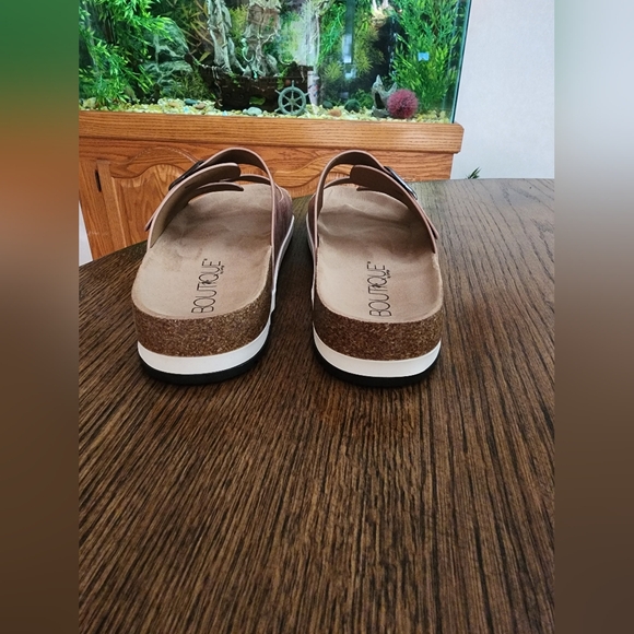 Corkys beach babe slides - Picture 6 of 7